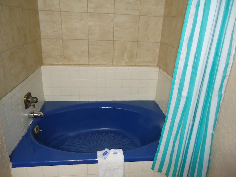 Budget Inn photo 21