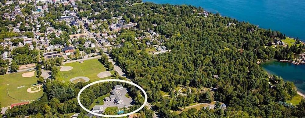 Cromwell Harbor Motel photo 26