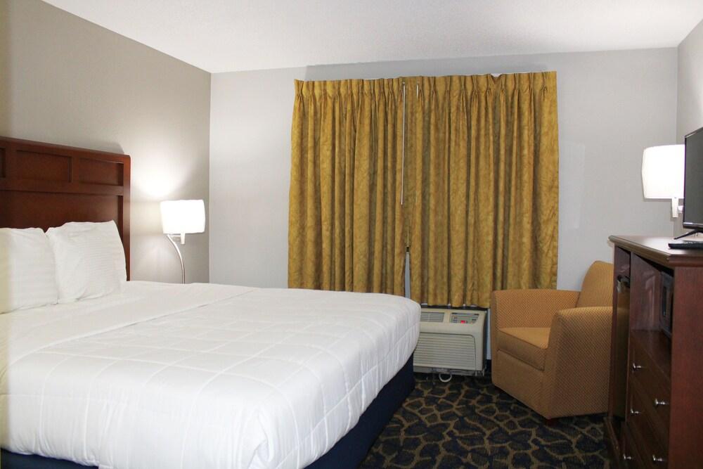 Greenlight Inn & Suites photo 14