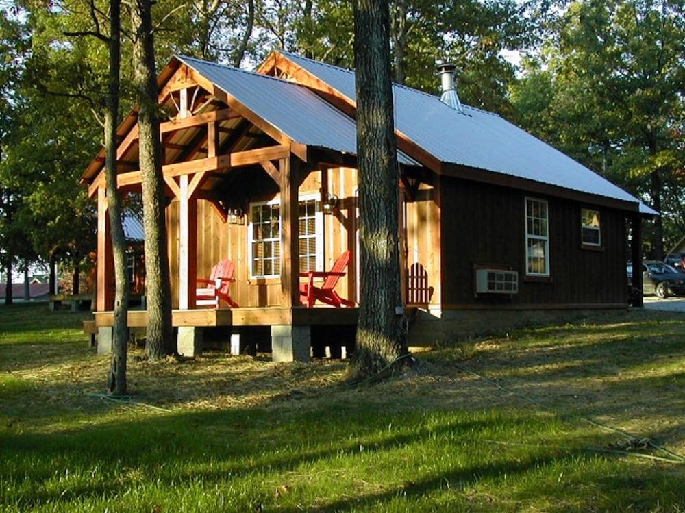 The Smokehouse Lodge and Cabins photo 11