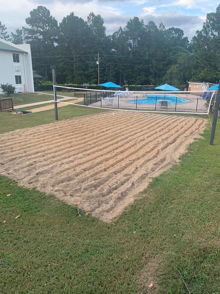 Carolina Pine Inn photo 14