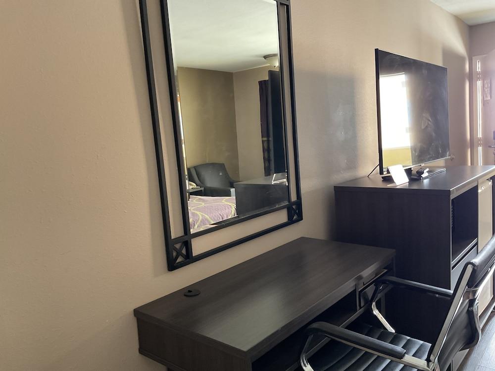 Super 8 by Wyndham Chattanooga/East Ridge photo 22