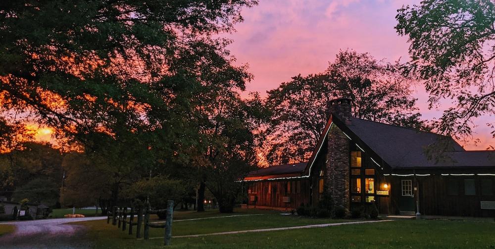 Foggy Mountain Lodge photo 33