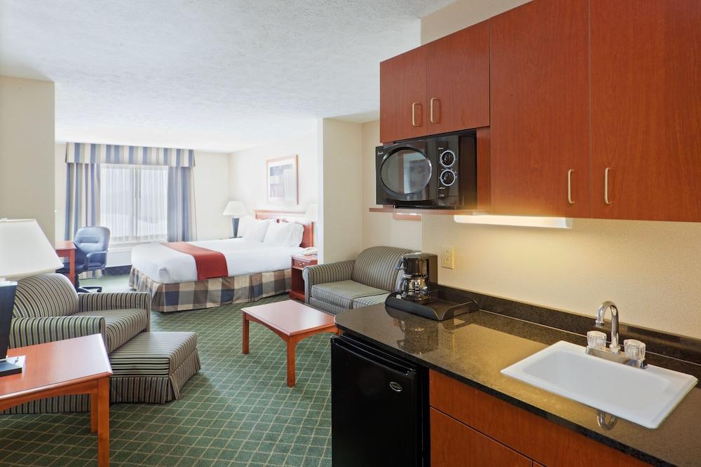 Holiday Inn Express & Suites Kent - University Area by IHG photo 9