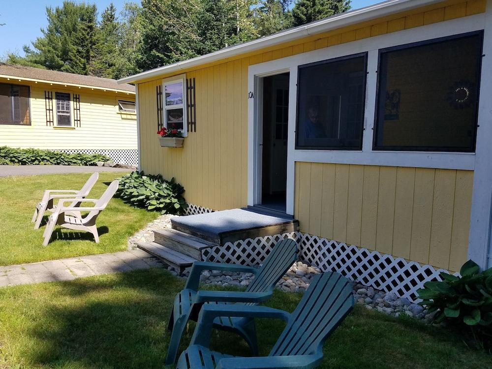 Sunnyside Motel & Cottages photo 13