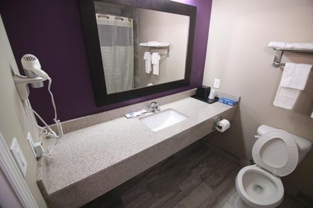 Home Inn and Suites photo 32