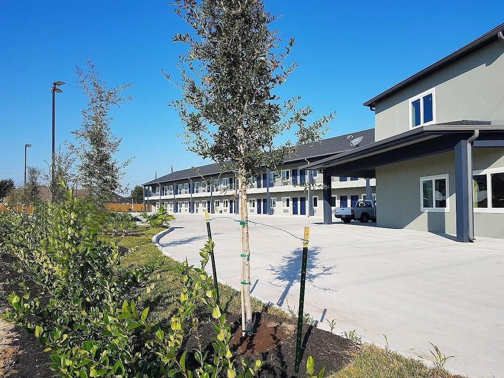 Empire Inn Cypress photo 1