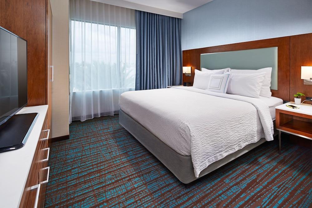 SpringHill Suites by Marriott at Anaheim Resort/Conv. Cntr photo 13