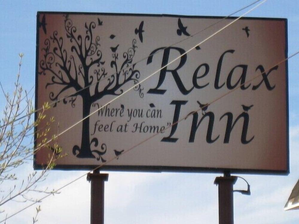 Relax Inn photo 25
