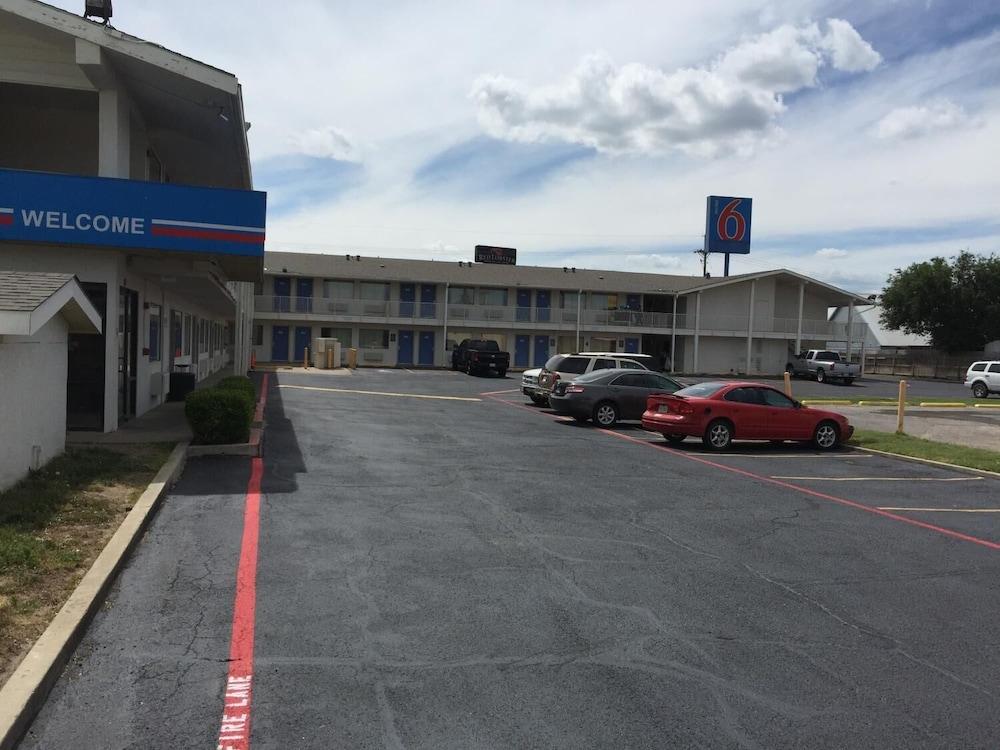 Motel 6 Amarillo, TX - West photo 8