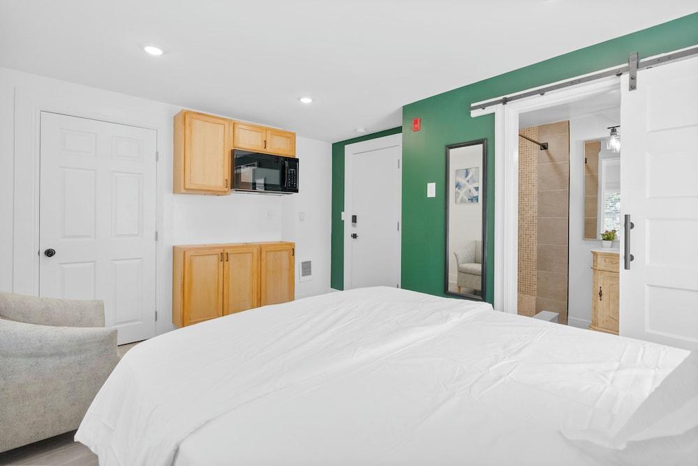 Extended Stay Comfy Suites FT photo 18