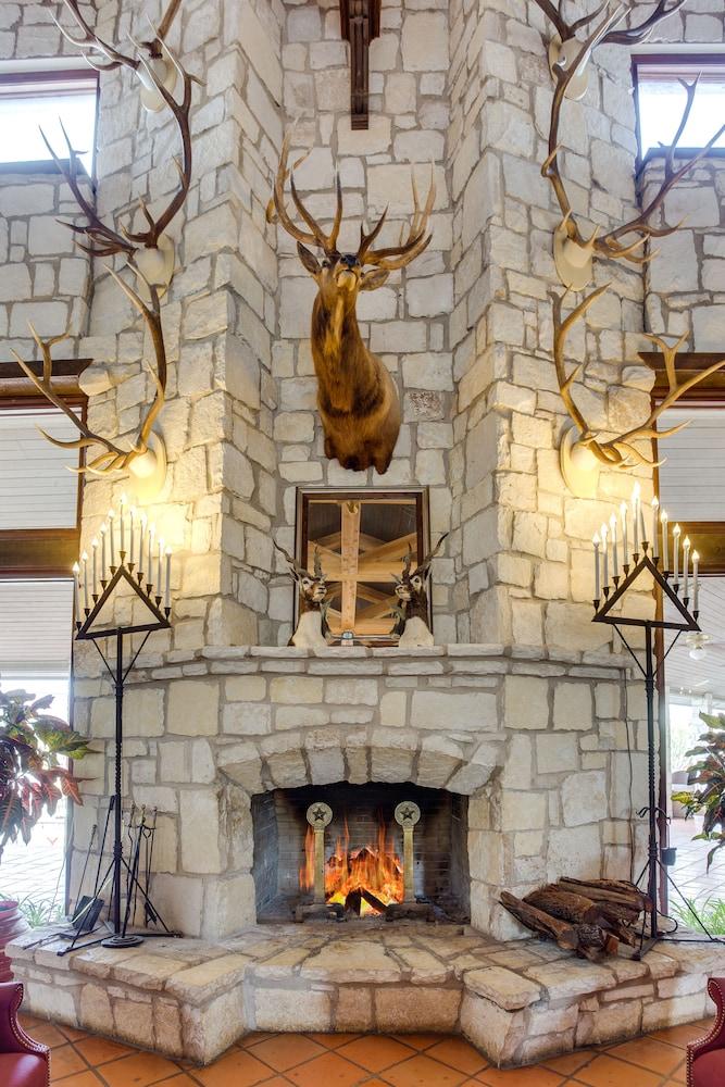 Y O Ranch Hotel photo 43