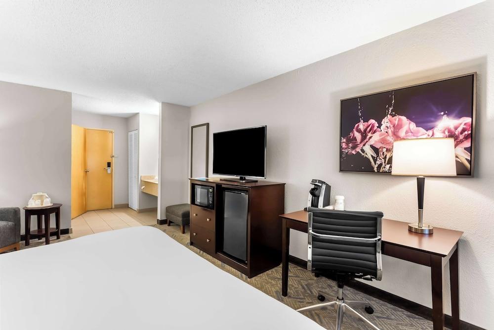 Best Western Oswego Hotel photo 11