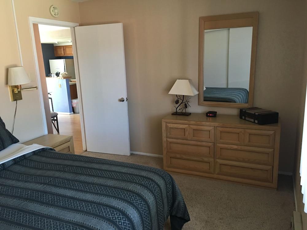 Pinecliff Village photo 31