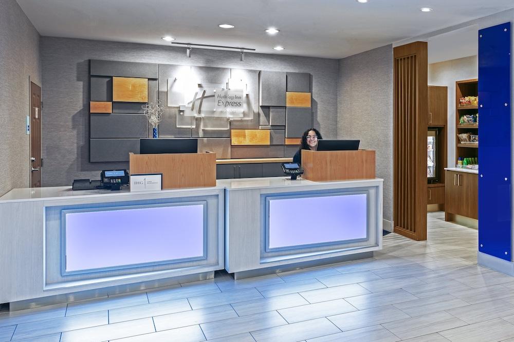 Holiday Inn Express Hotel & Suites - Houston Space Center by IHG photo 39