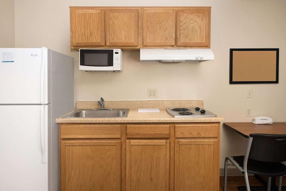 WoodSpring Suites Memphis East I-40 photo 24