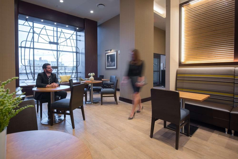 Hampton Inn & Suites Washington DC-Navy Yard photo 5