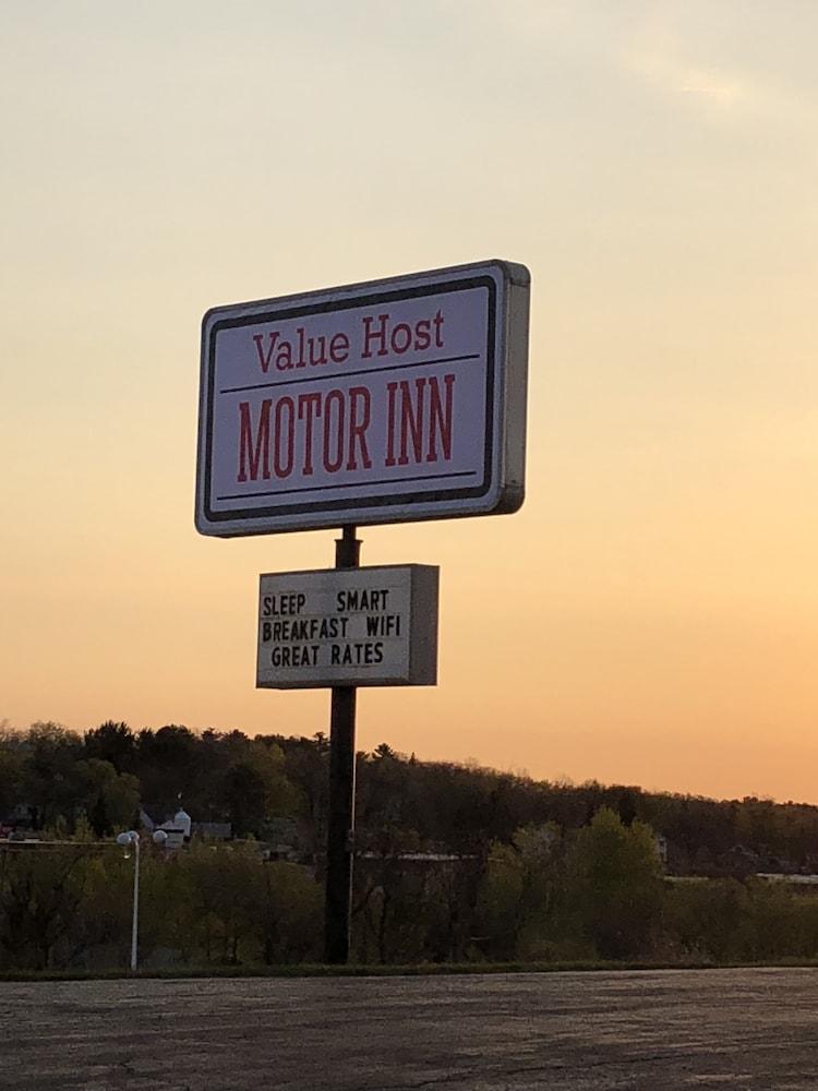Value Host Motor Inn photo 18