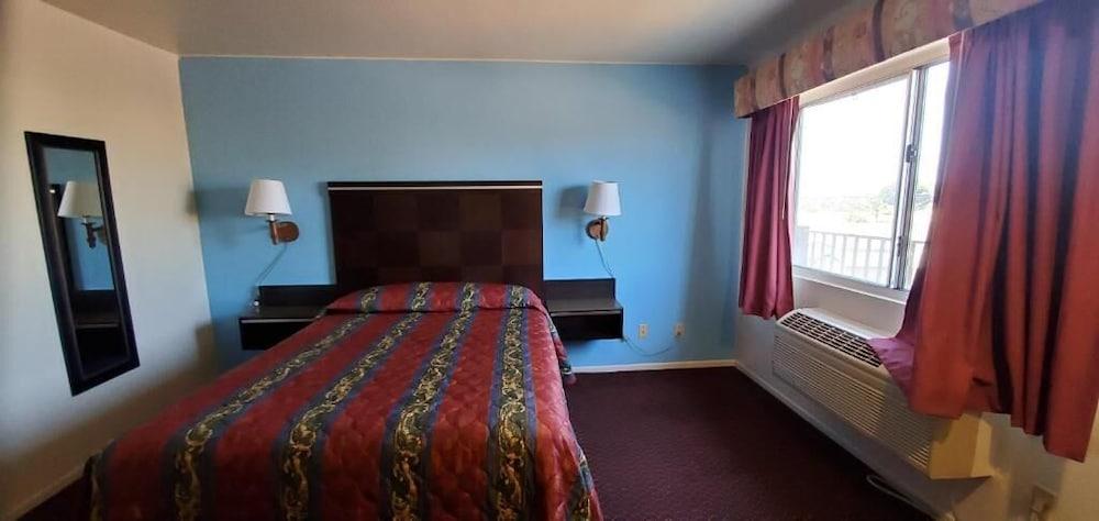 Baycities Motel photo 2
