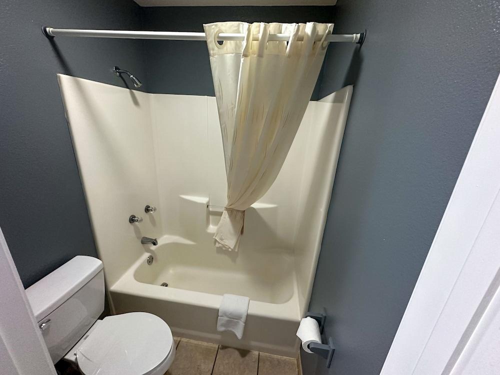 Coastal Bend Motel & RV Park photo 3