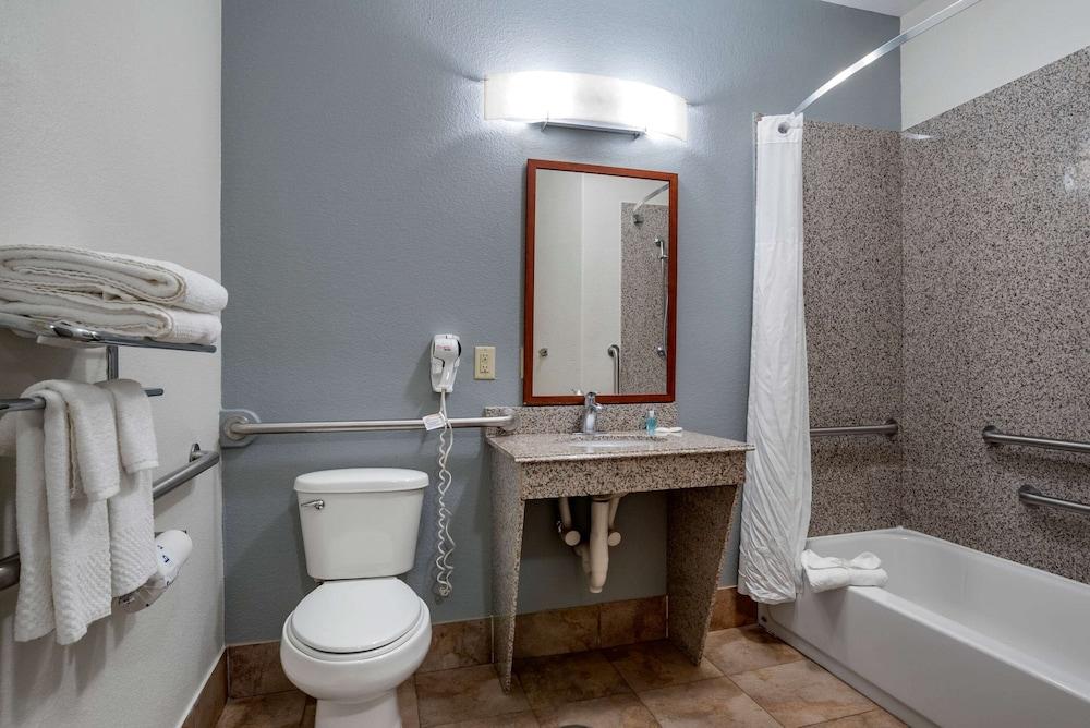 MainStay Suites Denham Springs - Baton Rouge East photo 10