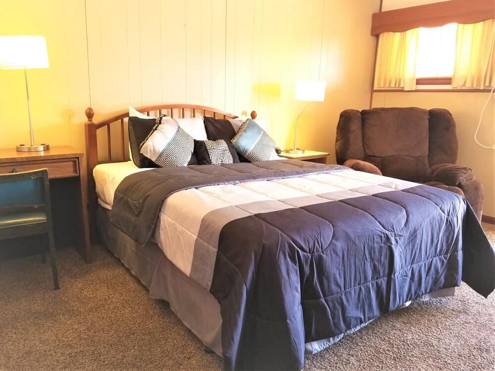 Duffer Motel photo 39