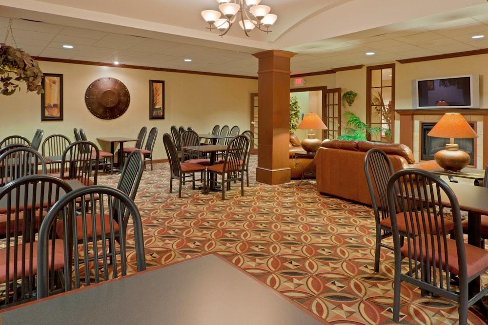 Holiday Inn Express & Suites Kent - University Area by IHG photo 33