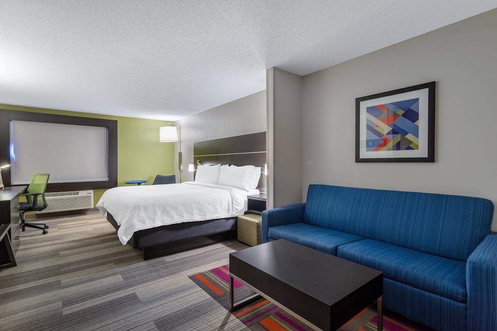 Holiday Inn Express & Suites Vadnais Heights by IHG photo 26