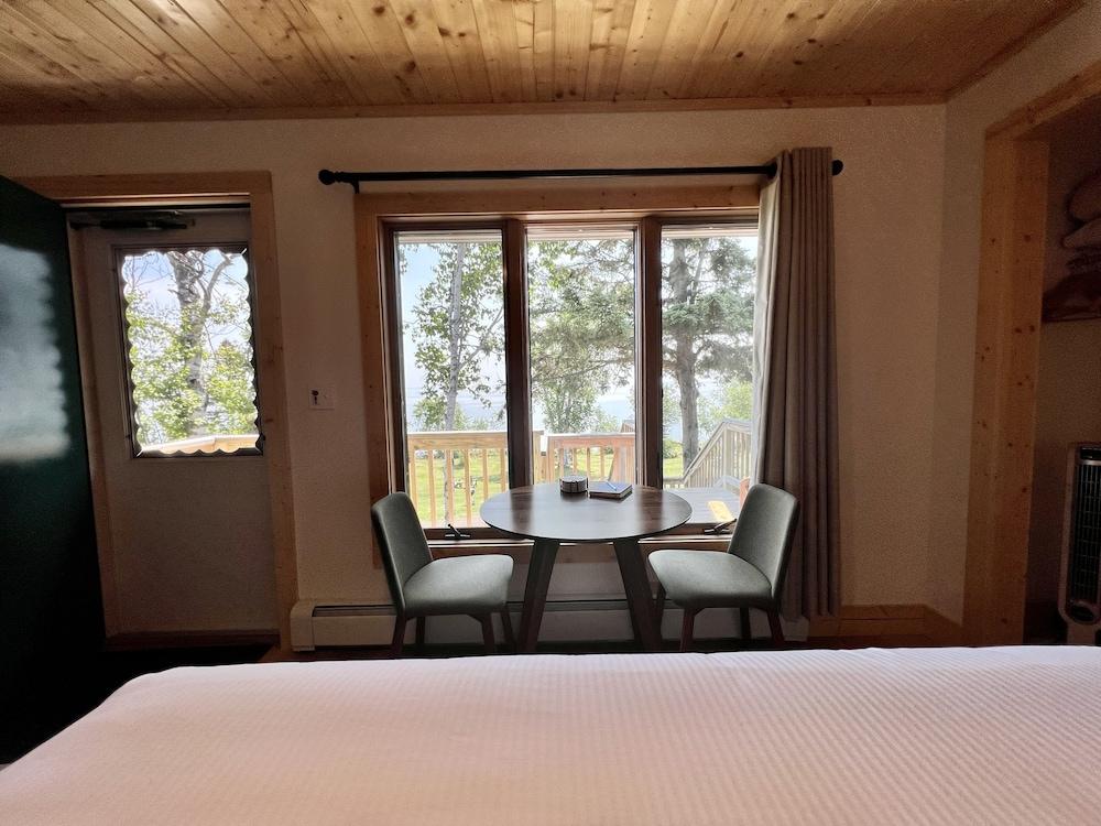 Thomsonite Beach Inn photo 77