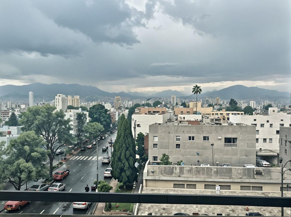 StaysPro - Hollywood Homes Minutes to Everything photo 39