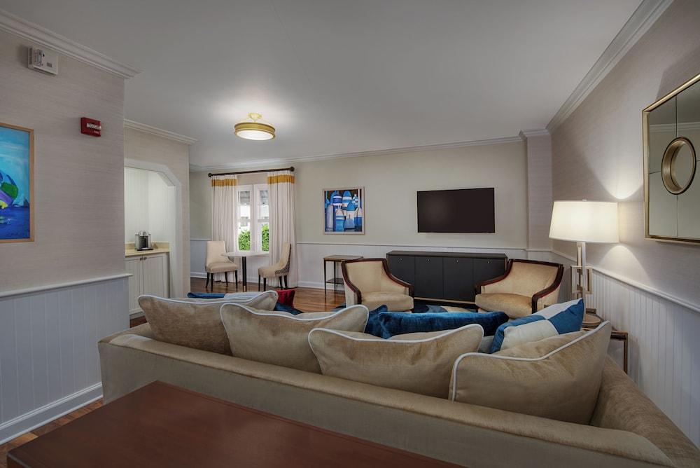 Disney's Yacht Club Resort photo 12
