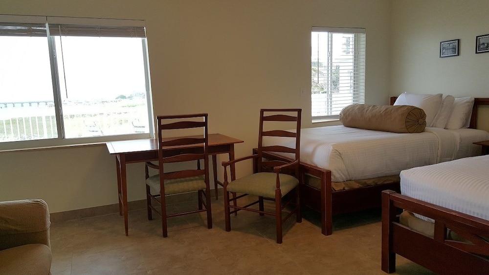 Le Cabanon Motel photo 29