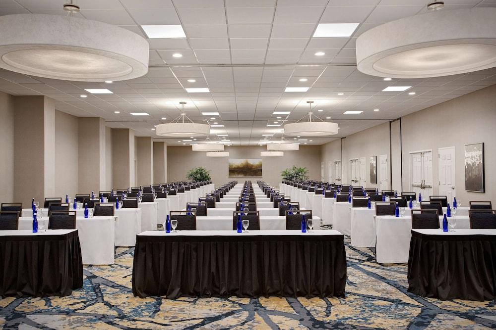 Embassy Suites by Hilton Orlando International Dr Conv Ctr photo 33