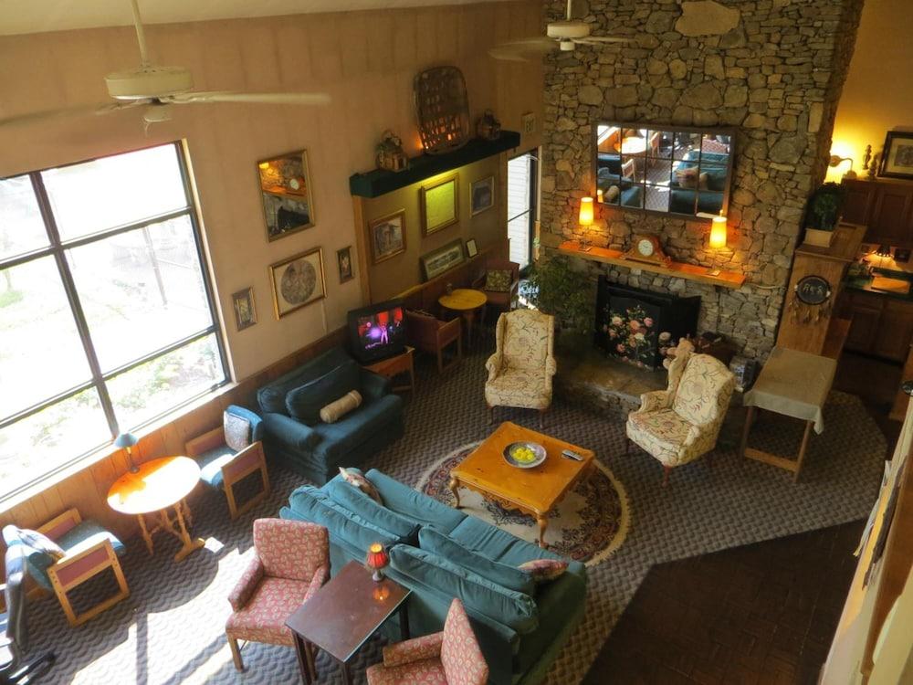 Americourt Hotel photo 47