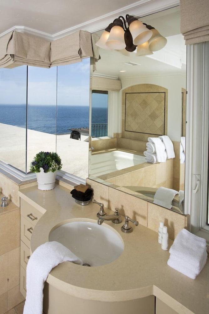 Sunset Cove Villas in Laguna Beach photo 68
