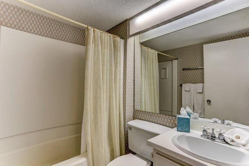 1127 Beach Walker photo 36