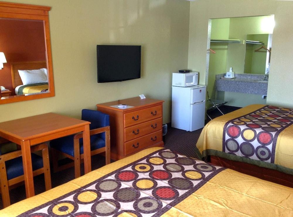 Americas Best Value Inn Pryor photo 10
