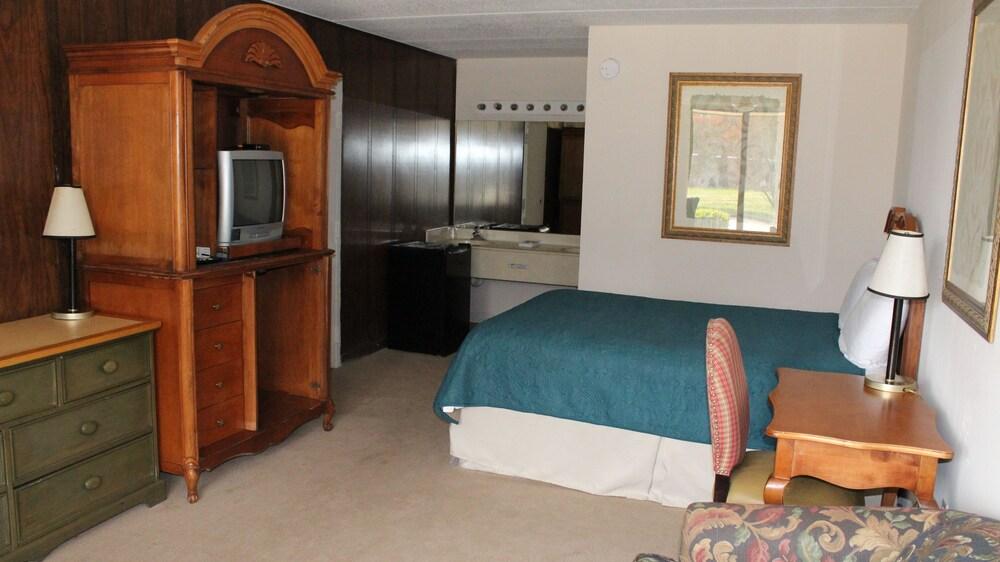 Family Inns of America Williamsburg photo 15