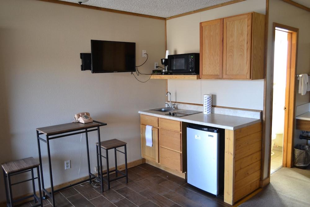 The Village Inn Motel and Restaurant photo 9