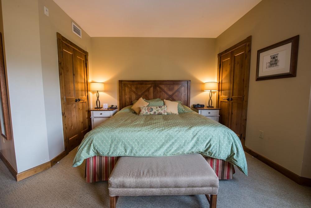 The Lodge at Mountaineer Square, A Vail Resorts Property photo 32