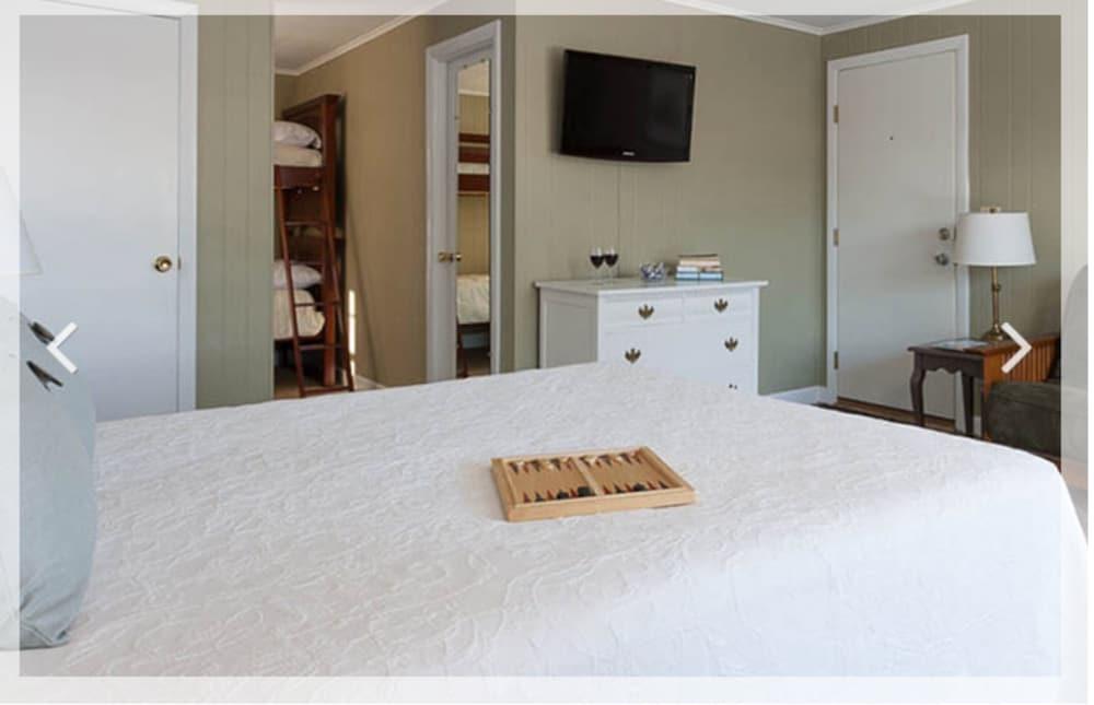Dockside Guest Quarters & Restaurant photo 5