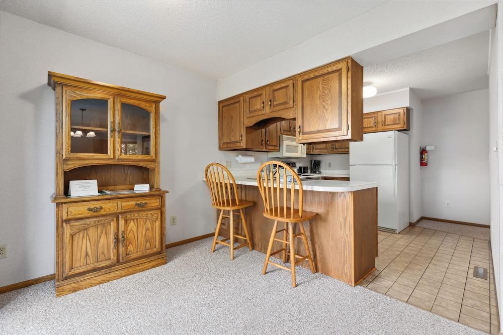 The Lodges at Breezy Point photo 59