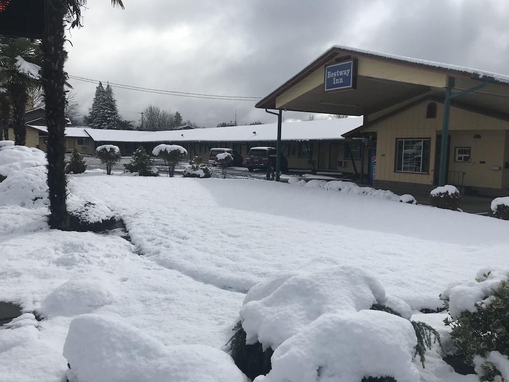 Bestway Inn photo 17