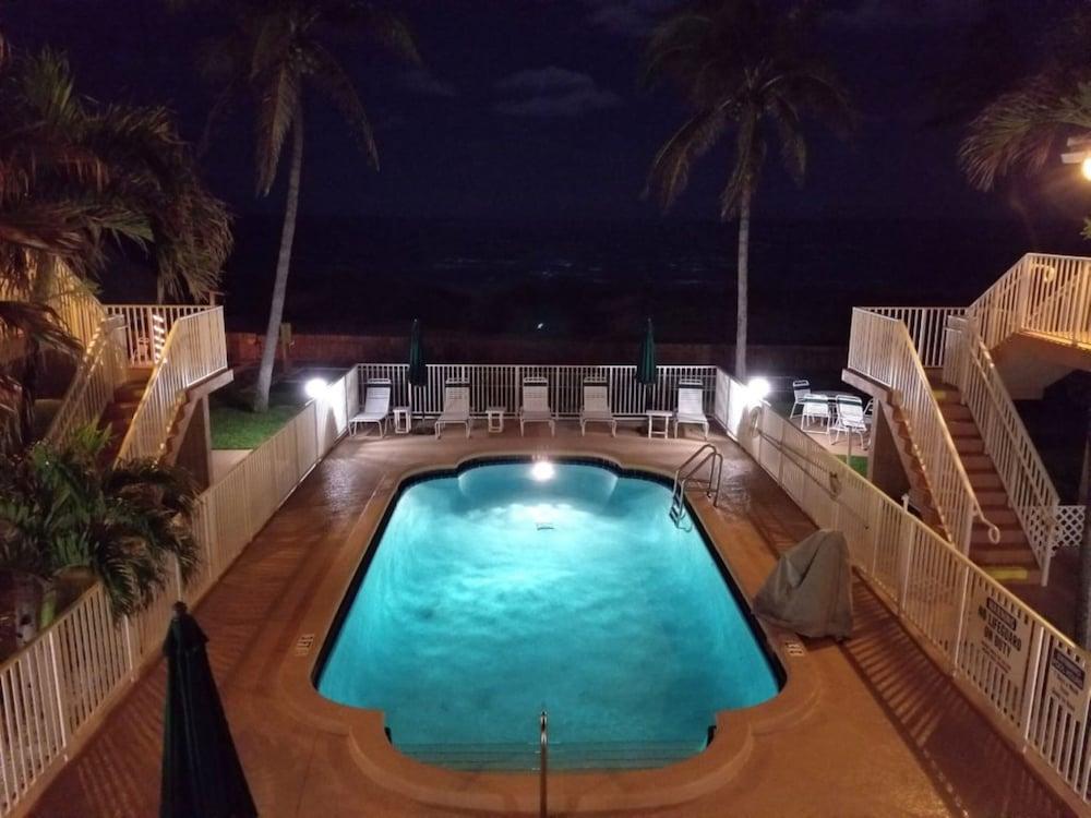 Emerald Seas Deerfield Beach Club photo 15