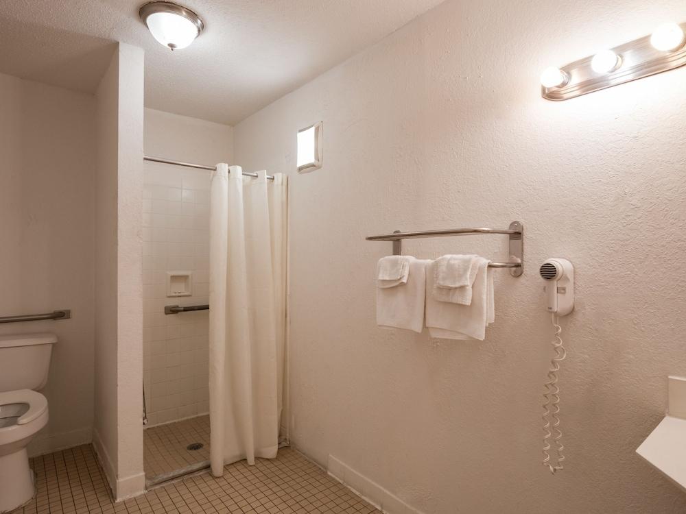 Haven Inn & Suites photo 11
