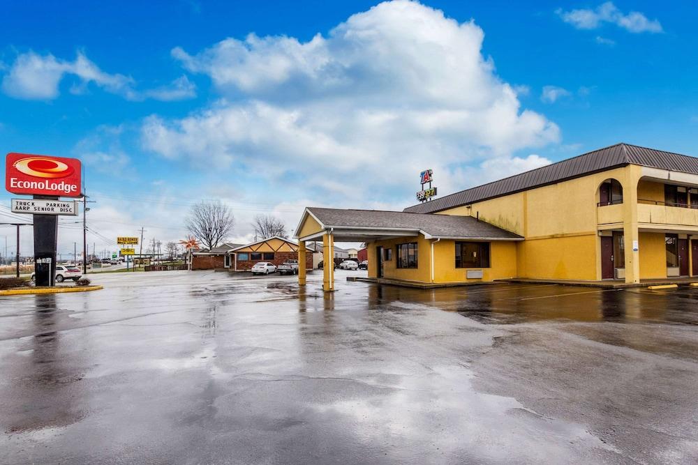 Econo Lodge Seymour photo 44