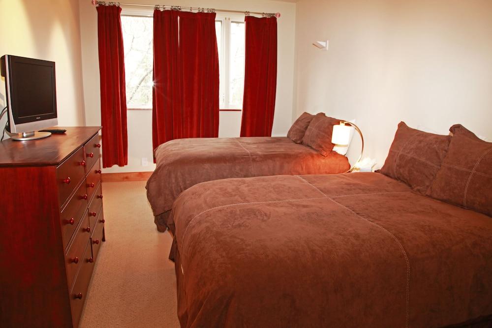 Ice House Suites and Condominiums photo 62