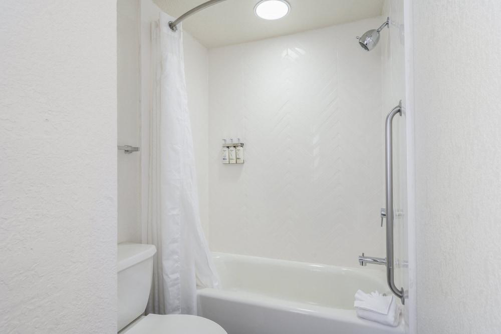 Holiday Inn Orlando International Dr-ICON by IHG photo 29