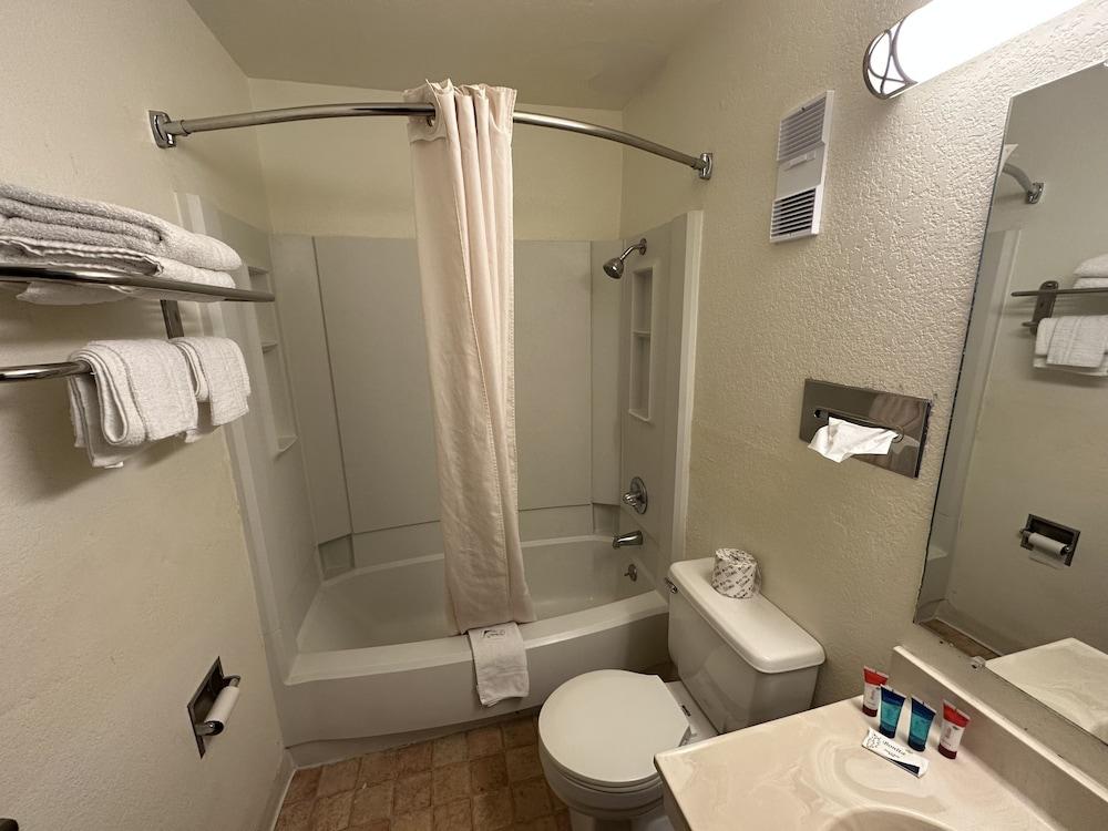 Simple Rewards Inn photo 19