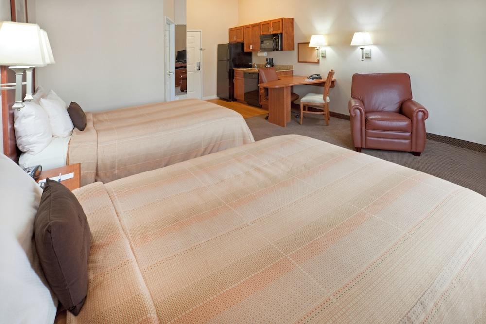 Candlewood Suites Mount Pleasant by IHG photo 2
